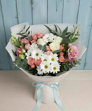 Букет цветов из:  Розы, Лизиантусы и Хризантемы в Мирном Архангельской области