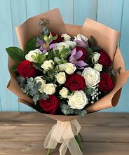 Букет цветов из:  Розы и Альстромерии в Мирном Архангельской области