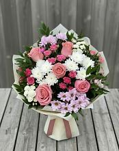 Букет цветов из:  Альстромерии, Гвоздики, Розы и Хризантемы в Мирном Архангельской области