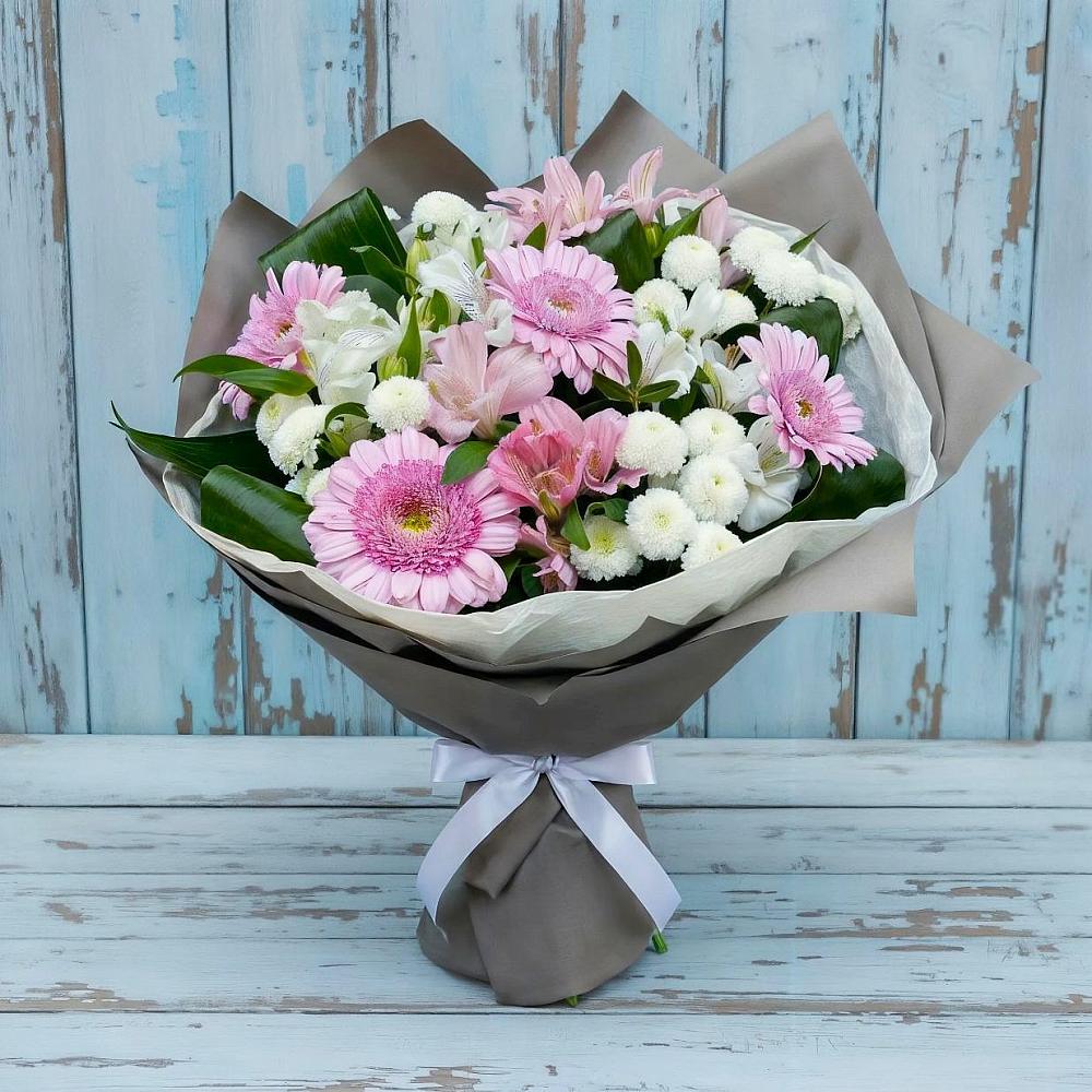 Букет цветов из: Герберы, Альстромерии и Хризантемы в Мирном Архангельской области