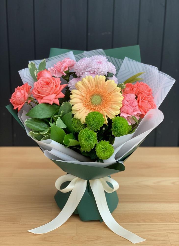 Букет цветов из: Гвоздики, Розы, Герберы и Хризантемы в Мирном Архангельской области