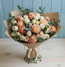 Букет цветов из:  Альстромерии и Розы в Мирном Архангельской области